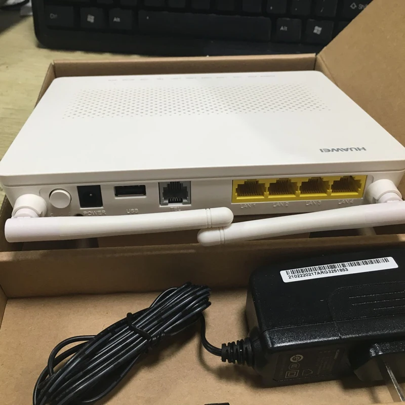 100% оригинальный новый HW HG8546M Gpon WiFi Ont onu 2 кастрюли + 4FE 1USB модем с английским