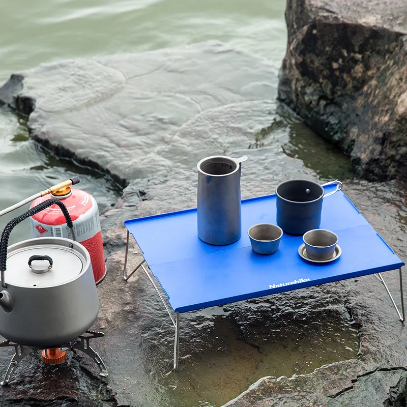 Baratos Naturehike al aire libre portátil de aleación de aluminio montañismo Camping barbacoa Mini Mesa