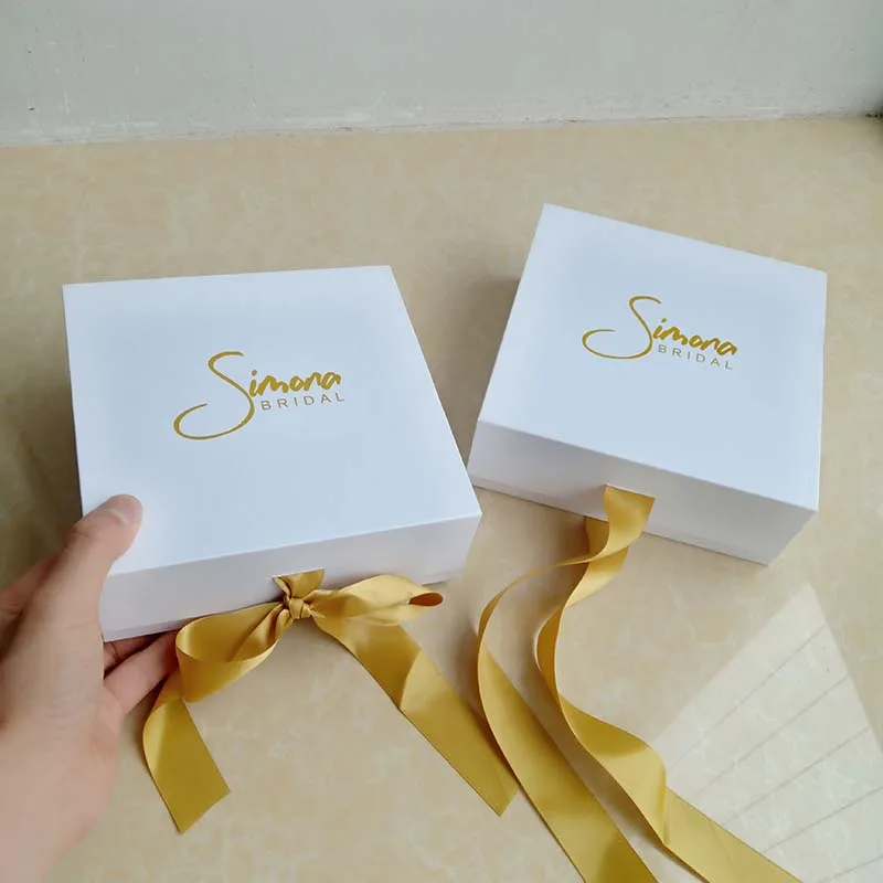 Wholesale custom Luxury paperboard rigid boxes with magnetic and ribbon closure hot stamping gold foil logo Jewelry gift box