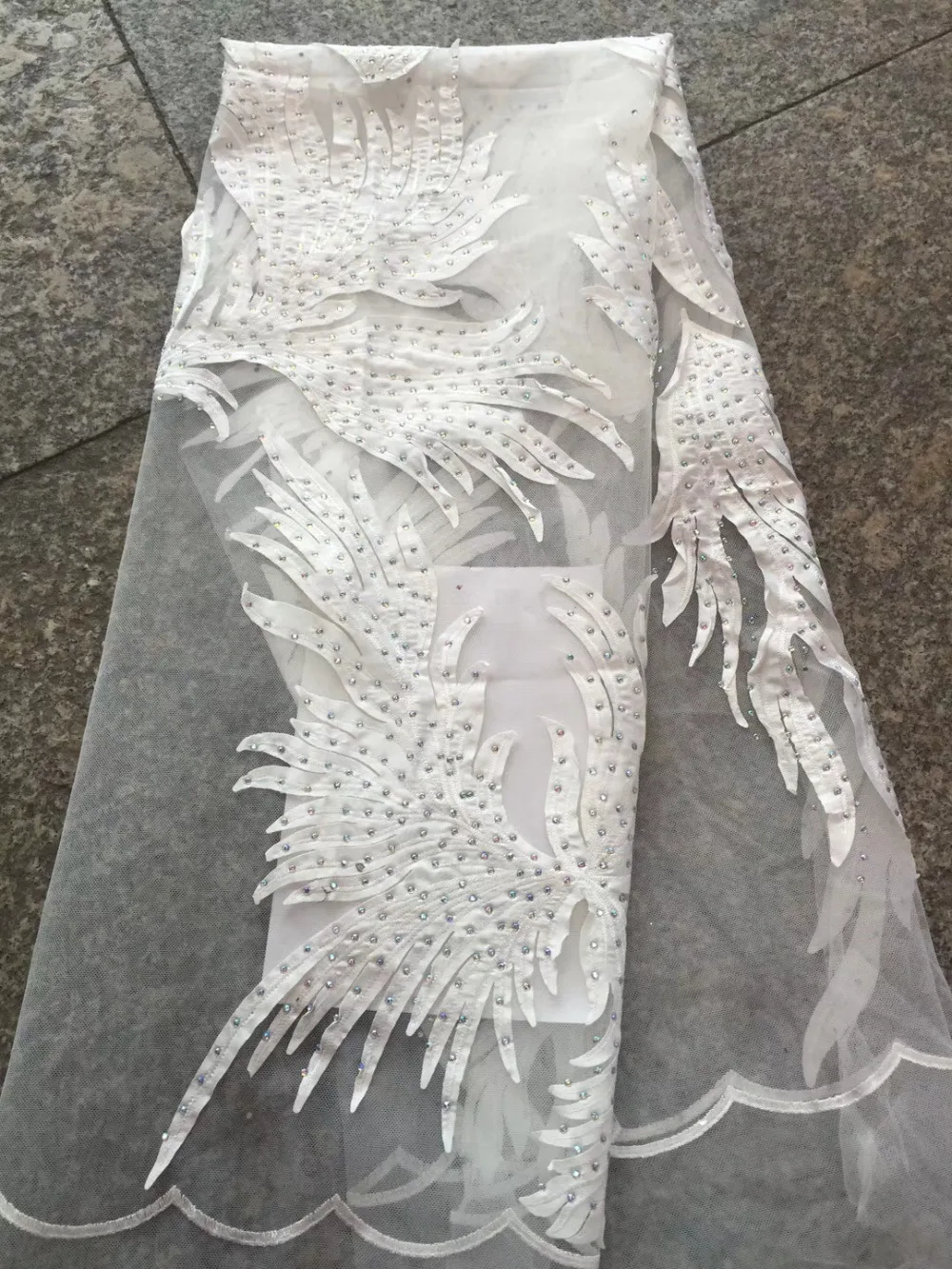 

Latest white African Lace Fabric 2018 High Quality Lace Embroidery French Mesh With stone Nigerian Lace Fabrics Material