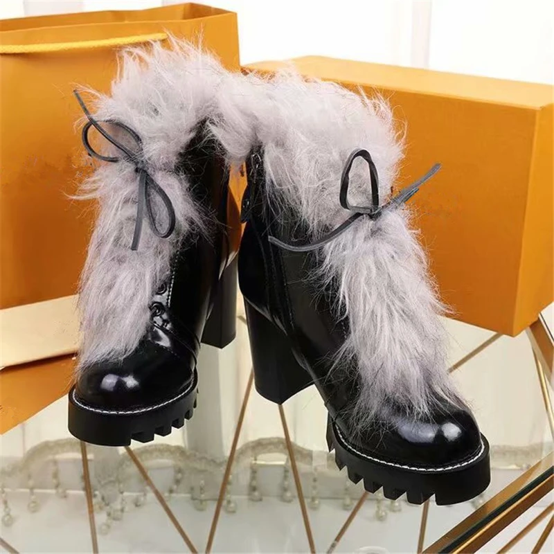 

Luxury brand Warm Winter Ankle Boots Fashion Fur Platforn Wedges Super High Heels Martin Boots Runway Lace Up zapatos de mujer
