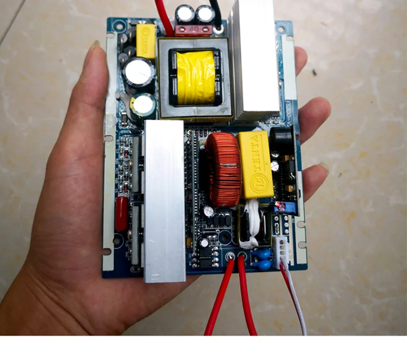 Инвертор с чистым синусом преобразователи солнечной энергии DC 12 V 24 V до 110 V 220 V 300/500/600 Вт постоянного тока в постоянный преобразователи