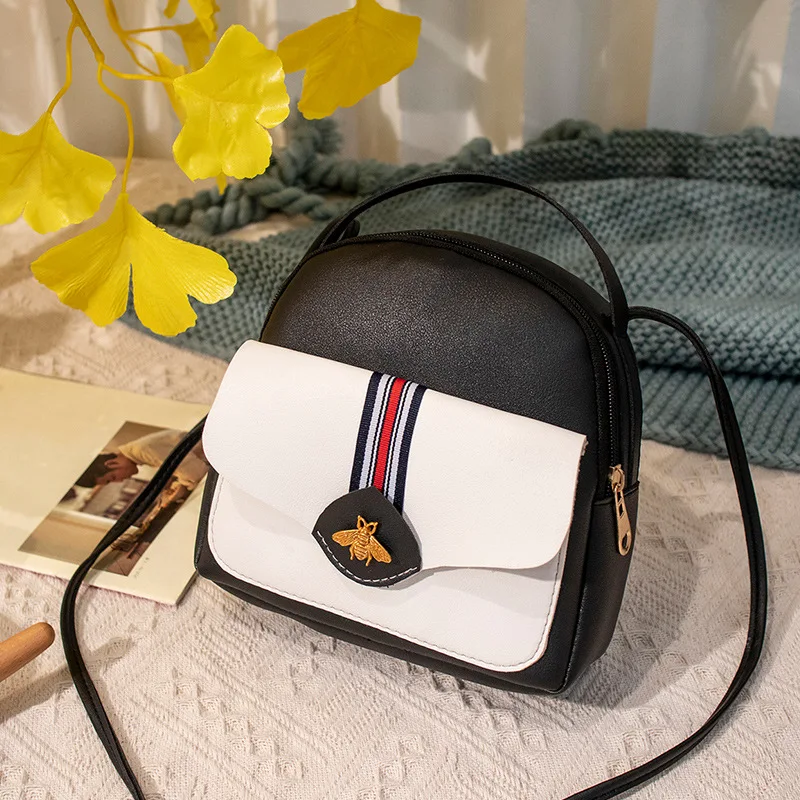 

2019 New lady Messenger bagsss Woman Famous Bee Brands Fashion Cover Lock Shoulder Crossbody Phone beach sac 550