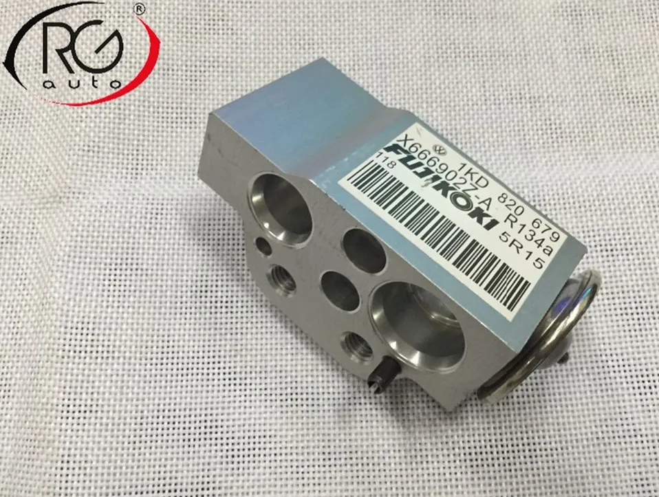 Auto AC expansion valve 1KD 820 679