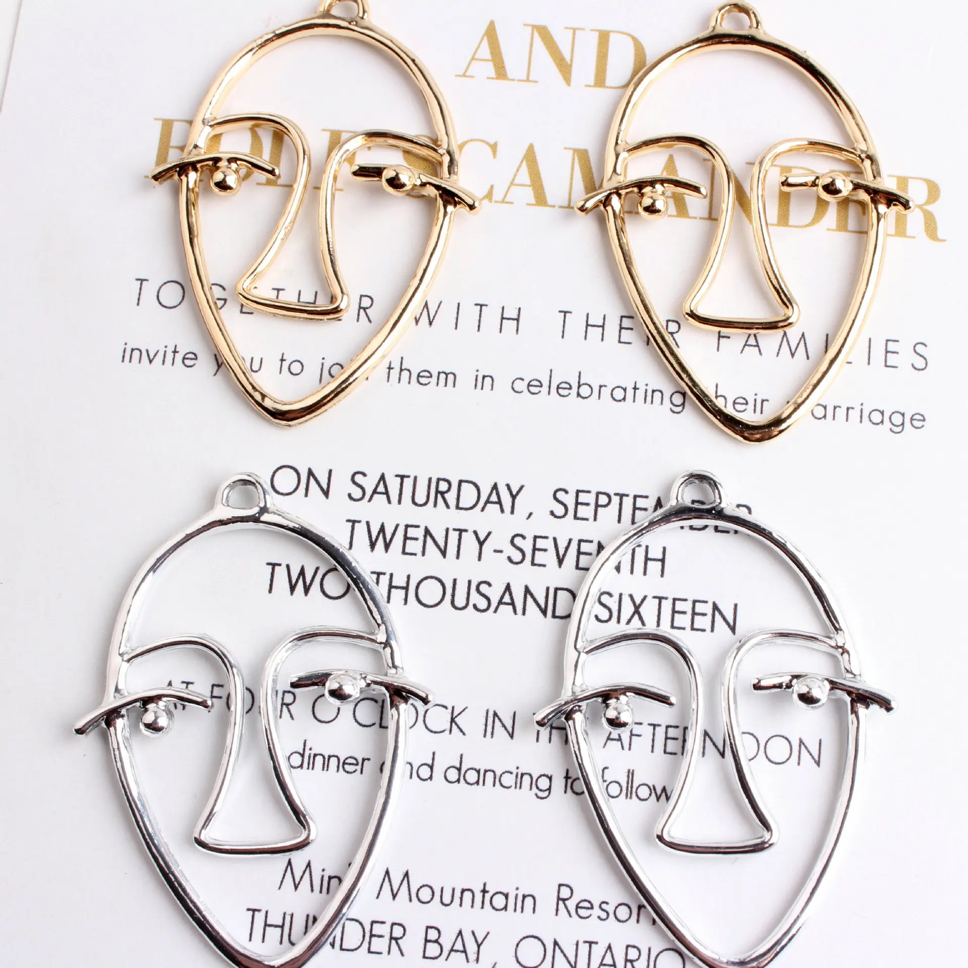 

5pcs/lot Handmade Hollow Out Alloy Metal Face Fashion Charms Pendants For Necklace Earring Making Accessories