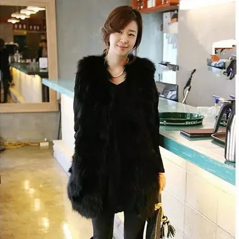 Женская осенне зимняя меховая куртка белая черная жилетка европейский стиль