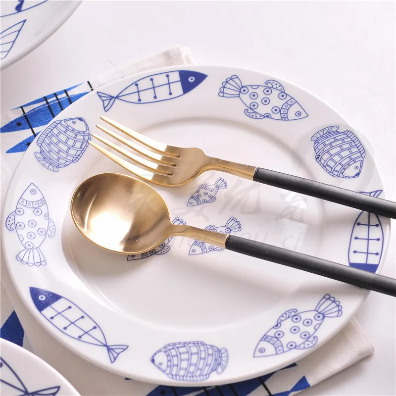 

Japanese wind porcelain plate 8-inch ceramic flat plate Small fish pattern blue minimalist plate fish platos ceramica