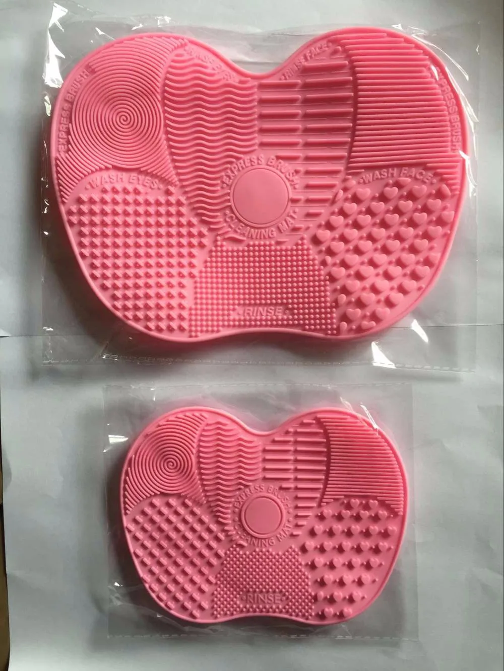 1pc Silicone Makeup Brush Cleaning Mat Washing Tools Hand Tool Pad Sucker Scrubber Board Washing Cosmetic Brush Cleaner Tool