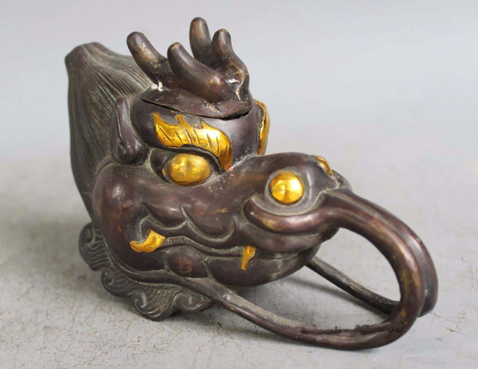 

China Chinese Folk old Red copper Gilt Copper Dragon Head Teapot Wine Pot