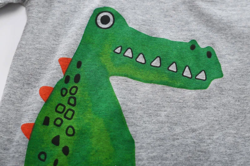 10446875010_187379869