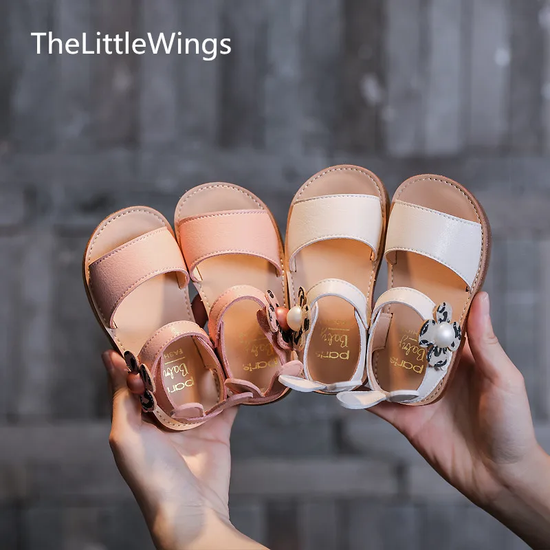 Children's sandals 2019 new Korean version summer Hollow soft sole anti-skid 1-3 years old cute flat shoes girls princess