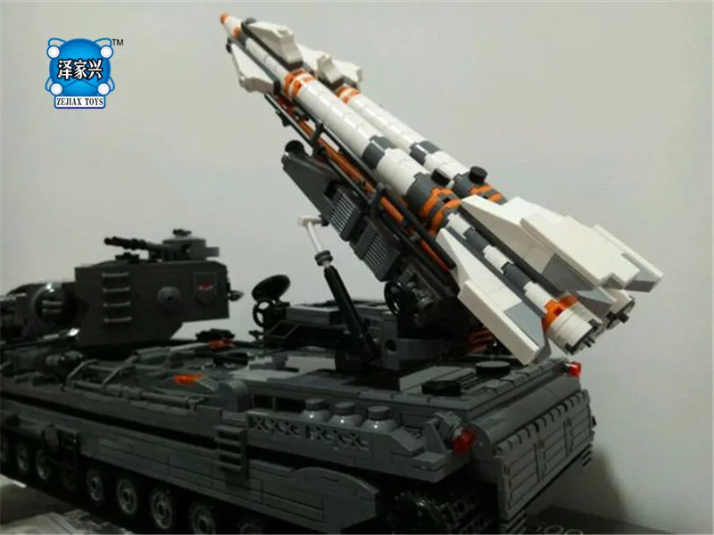

3663Pcs XingBao Block Creative MOC Military Series The KV-2 Tank Set children Educational Building Blocks Bricks figures Toys