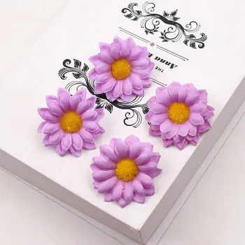

100pcs 4.5cm Silk Small Daisy Artificial Flower Wedding Home Decorative Flower DIY Handmade Flower Head Decorative Flowerpot