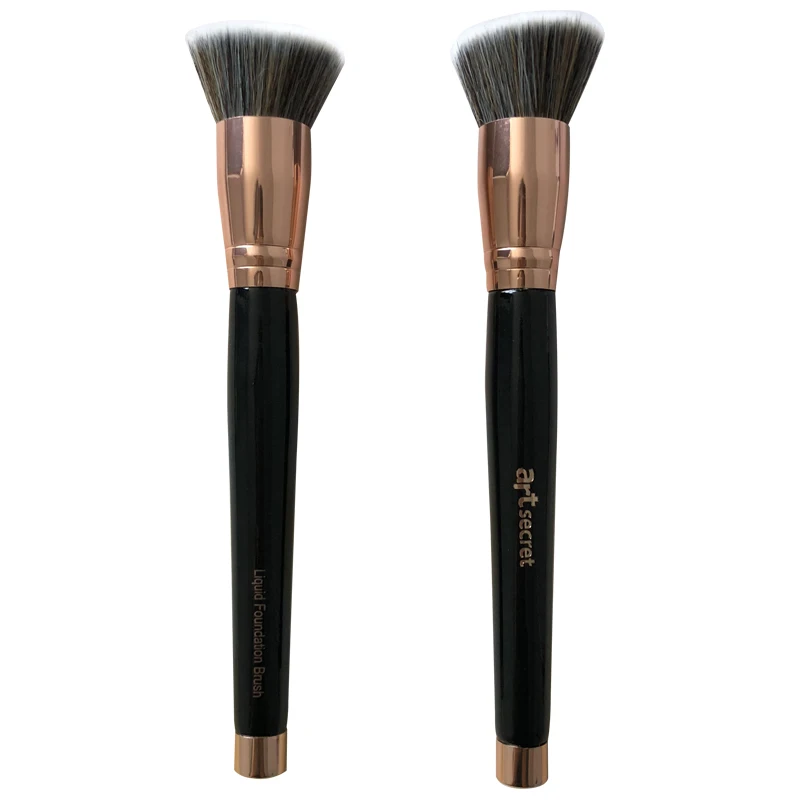 18006-Liquid-Foundation-Brush