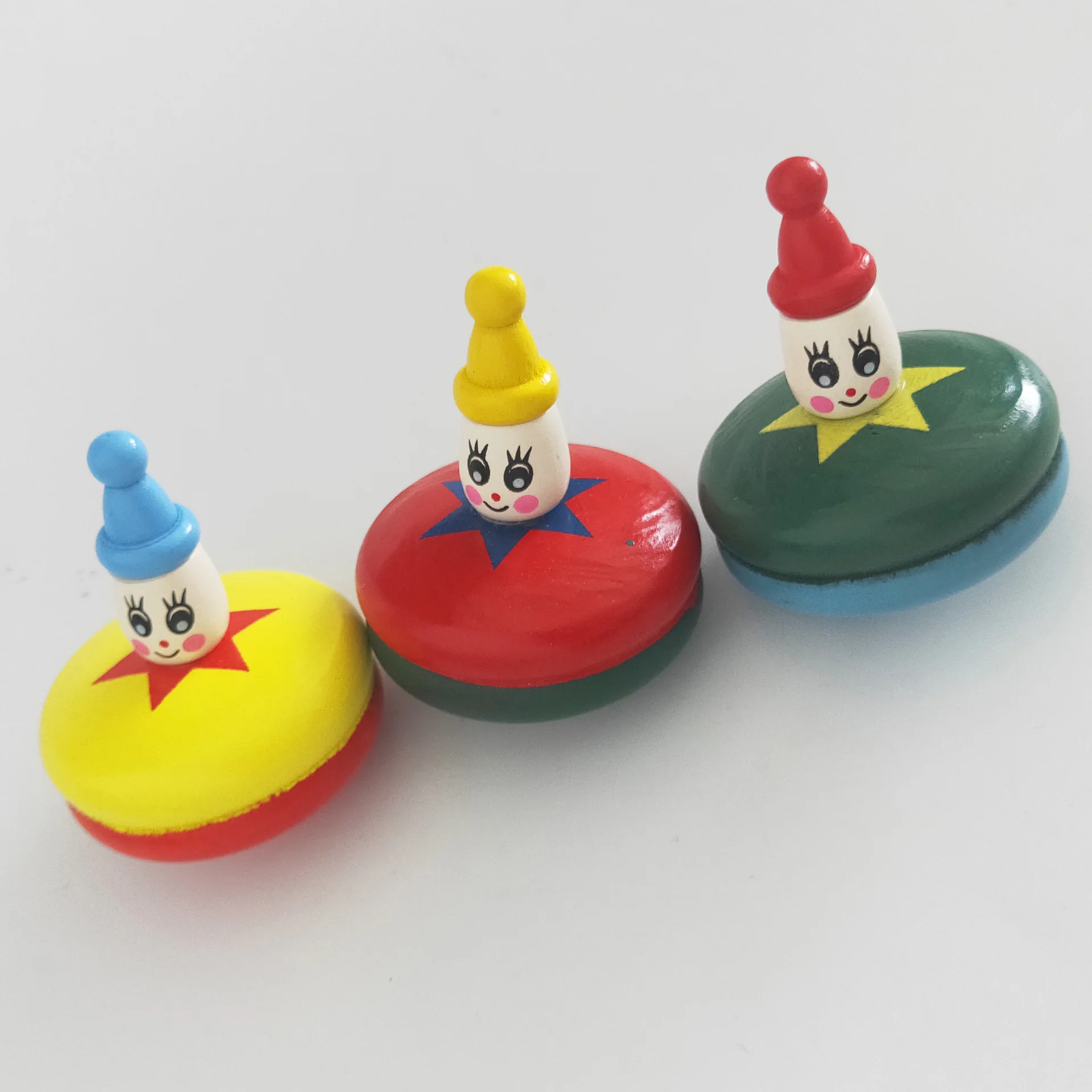

Small wooden gyroscope desktop decompression wooden toys manual rotation to relieve pressure and decompression toys