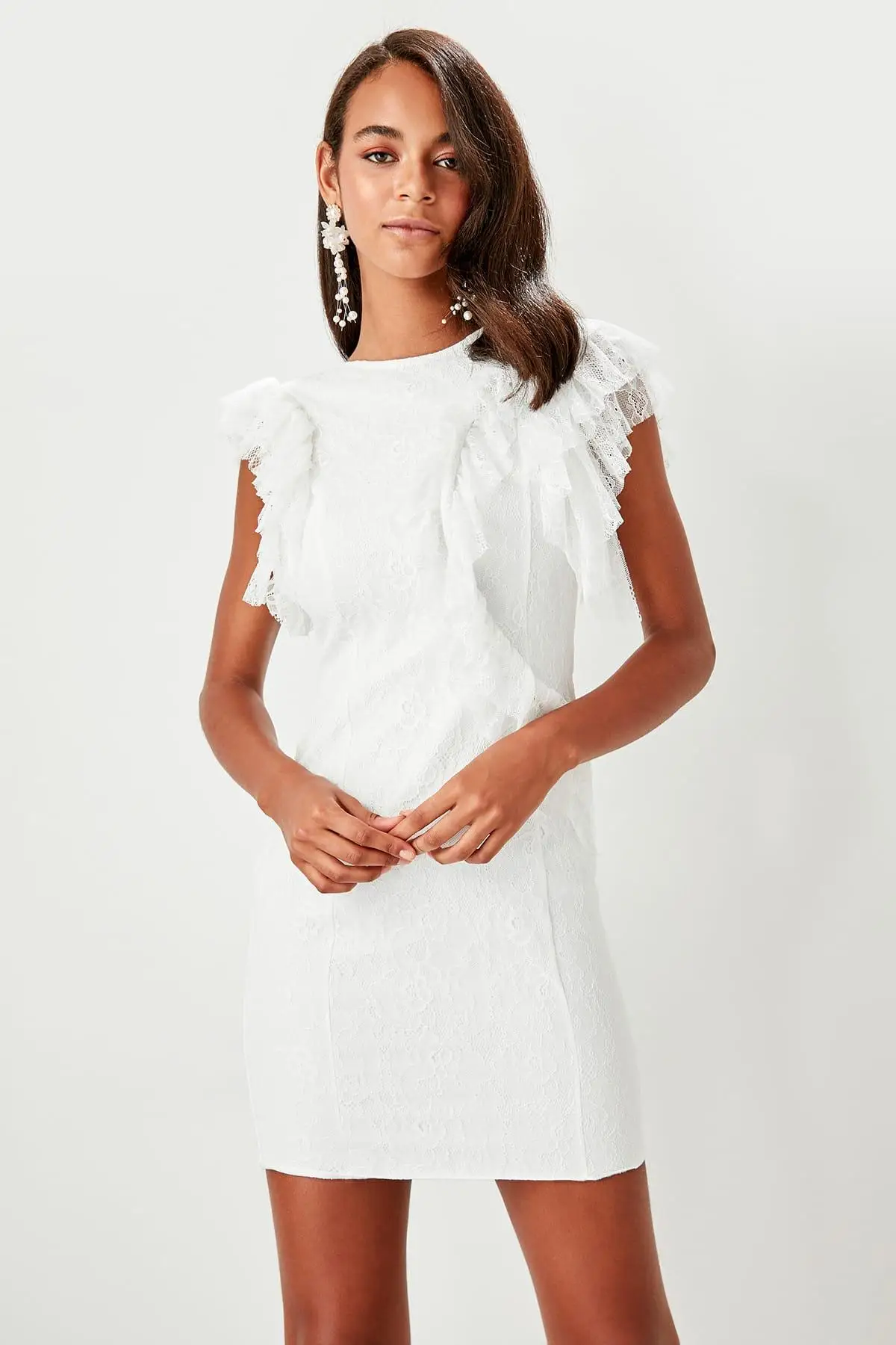 

Trendyol Ecru Flounces Lace Dress TPRSS19UT0195