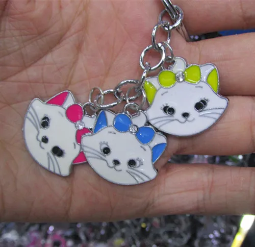 

A K194 alloy feather keychain enamel keychain wholesale