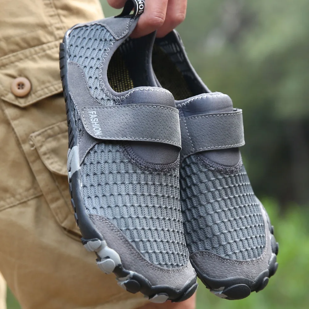 أحذية ماء السباحة أكوا الجوارب جديد الصيف الرجال صنادل شاطئ المنبع أكوا أحذية رجل سريعة الجافة البحر النعال الغوص أحذية