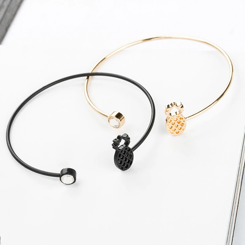 

2018 New Fashion Style Gold Color Pineapple Open Bracelets For Women Simple Fashion Jewelry Cute Women Gift Wholesale