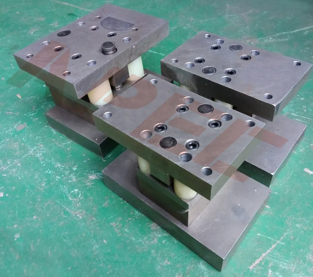 

APEC Machine Customized punching Moulds With Orders