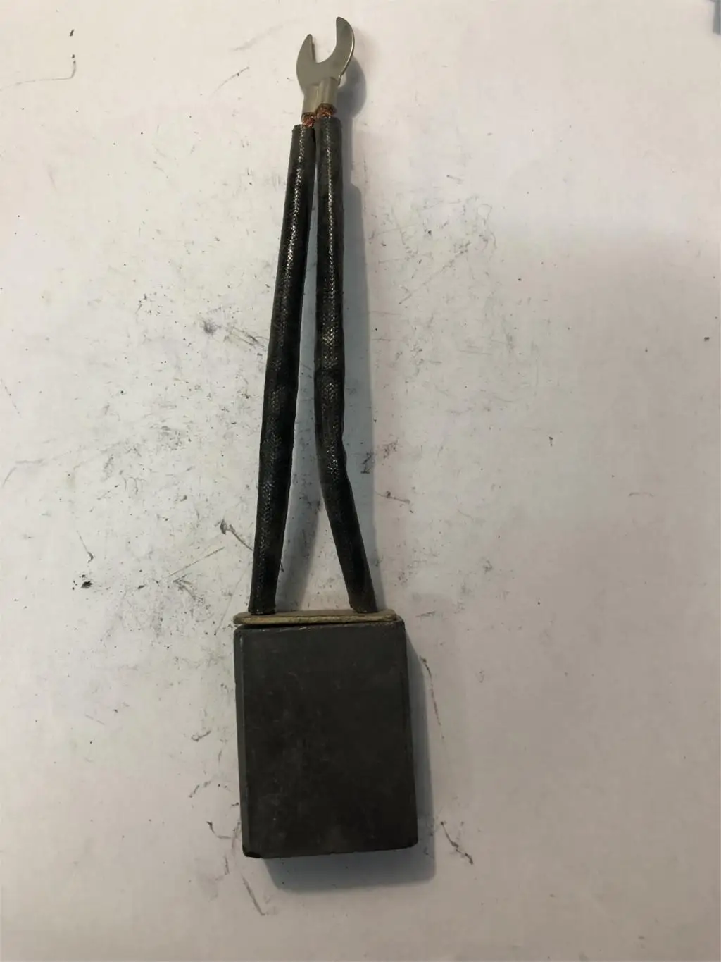 1 шт. 16x32x40 мм 0,6" x 1,25" x 1,5" Замена электрического инструмента Угольная щетка LF1