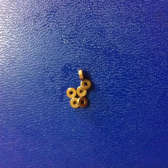 

0,8*1,6*1,3 мм медный базовый порошок металлургические детали Порошковая металлургическая масляная втулка пористая Опора по технологии порошковой металлургии Спеченная медная втулка