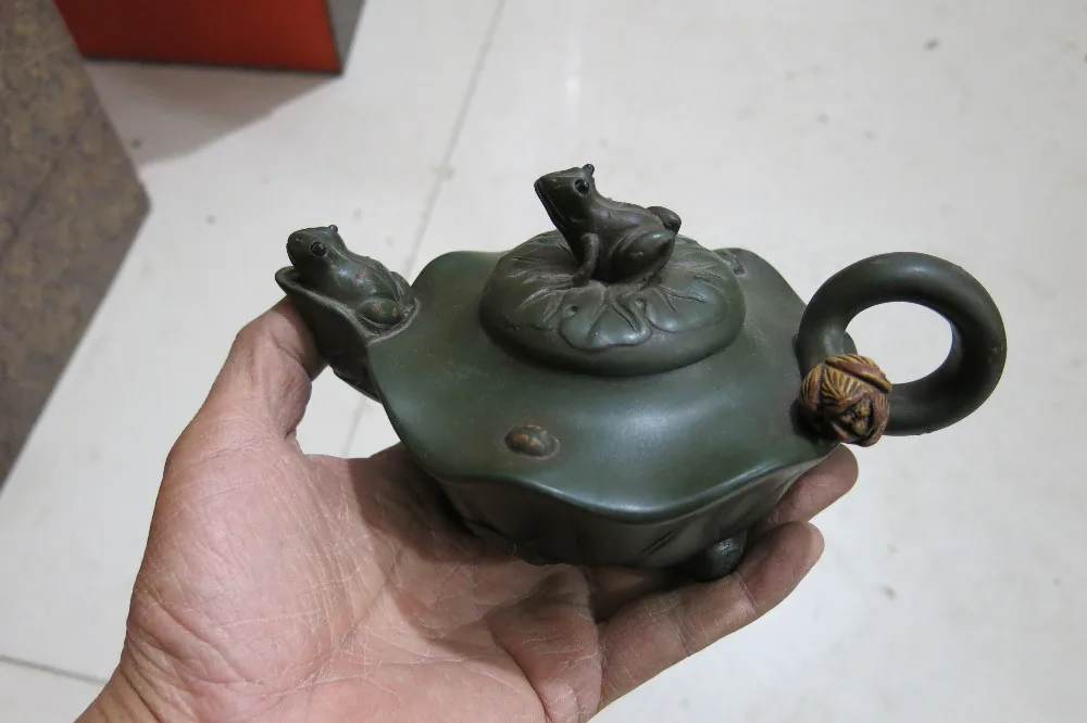 

Old Chinese Handcraft Enameled YiXing Zi Sha Clay (Purple stoneware) Teapot ,Frog & Lotus,no 33,with mark,Free shipping