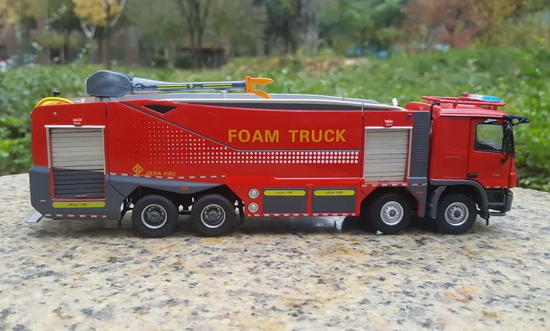 Коллекционная модель из сплава, игрушка в подарок, 1:50 Benz ACTROS Jieda, пенная городская пожарная машина, спасательные машины, литая игрушка, модель украшения