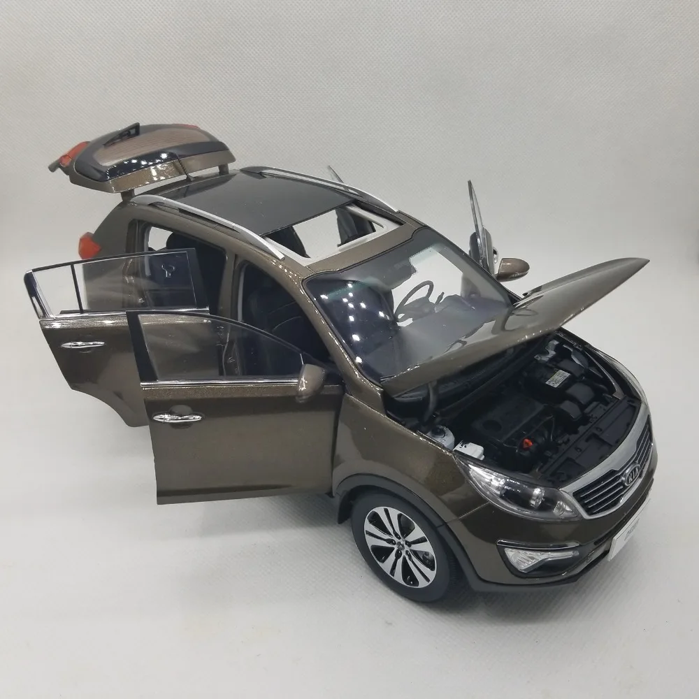118 Diecast Model For Kia Sportage R 2011 Brown Suv Rare Alloy Toy Car Miniature Collection