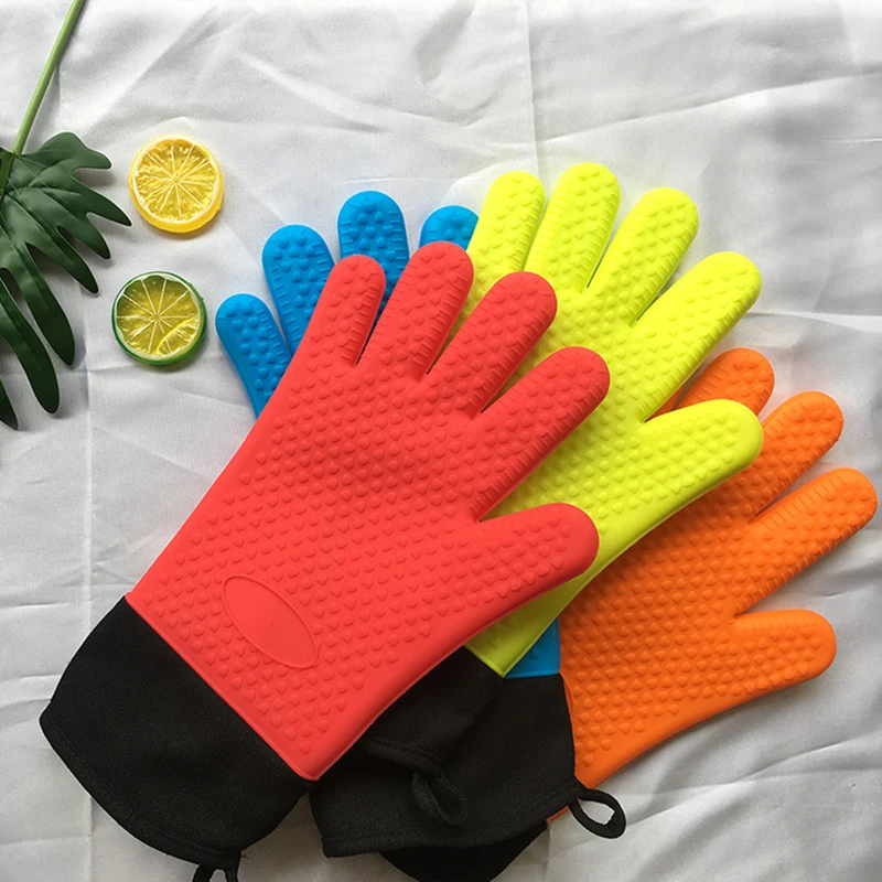 

1PCS Silicone BBQ Gloves Heat Resistant Oven Mitt Non-Slip Potholders Internal Cotton Layer color random Protective