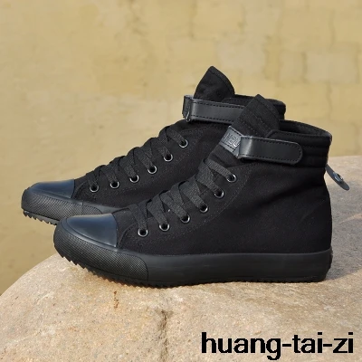 HUANGTAIZI/Мужская Вулканизированная обувь; мужские весенне-осенние модные кроссовки на шнуровке; стильные однотонные мужские туфли - Цвет: Черный