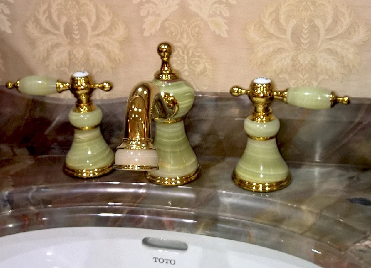 Gold clour widespread bathroom Lavatory Sink dolphin faucet crystal mixer tap