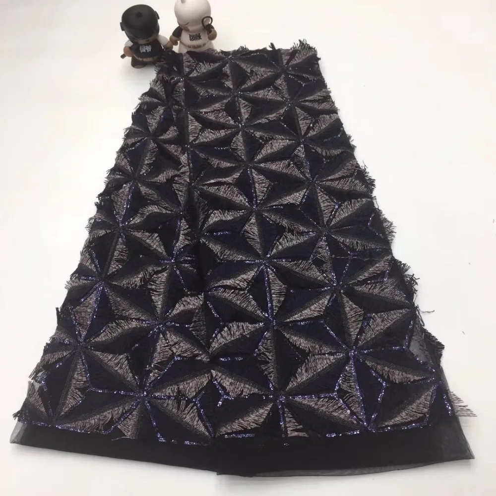 

The latest black sequin monochrome gown to hit the market in 2019. African chiffon lace embroidered plush sequin fabric