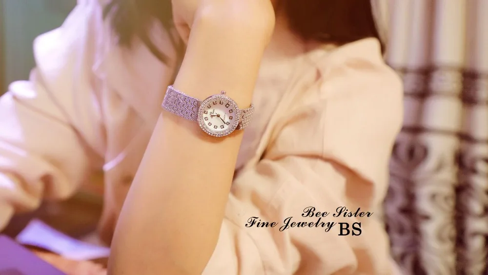 clock women 22