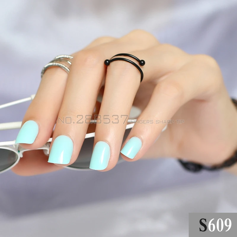 

2017 New Solid color 24pcs Bright false nails sky blue candy short round square head simple Fake nail all wrapped S609