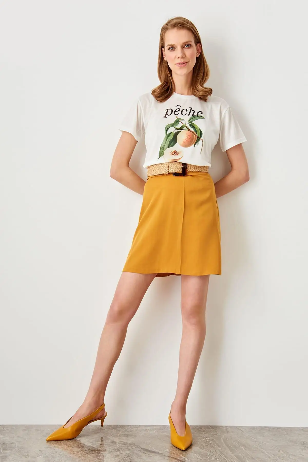 

Trendyol Mustard Classic Skirt TWOSS19XM0175