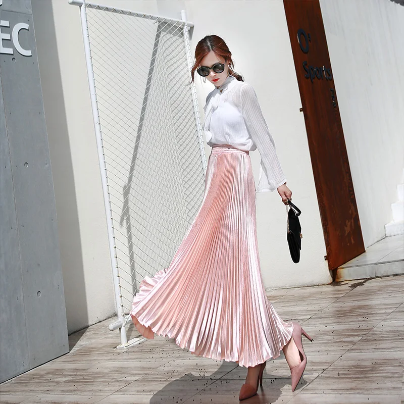 pleated maxi skirt outfit