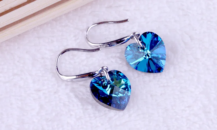 1890438663_248682925