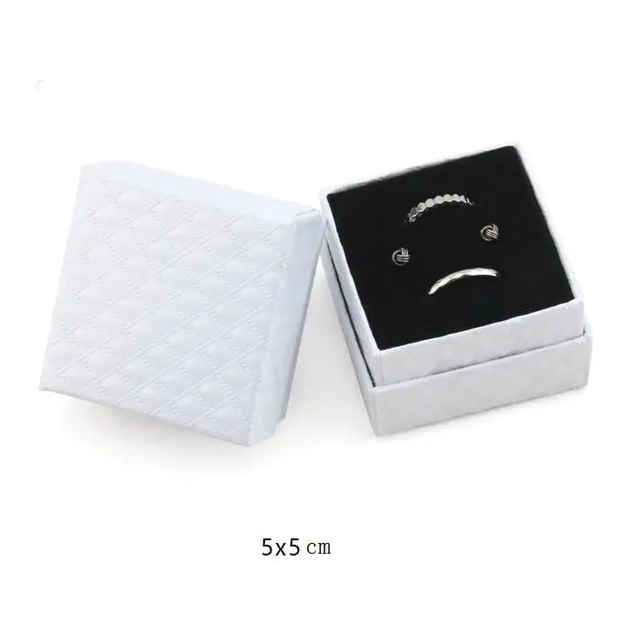 Square Jewelry Box Necklaces Earrings Bracelets Organizer Boxes Gift Packing Engagement Ring Display Black White Red Wholesale - Цвет: 5x5 White