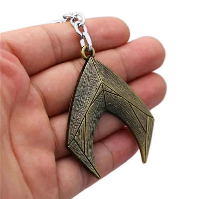 New Arrivals Aquaman Keychain Toys Aquaman Trident Weapons Nacklace Accessories