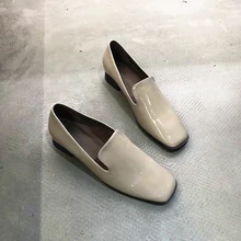 Туфли-оксфорды из лакированной кожи для девочек; женская обувь на низком каблуке; женские туфли на плоской подошве в консервативном стиле; туфли без задника с квадратным носком; теннисные лоферы; Роскошные эспадрильи