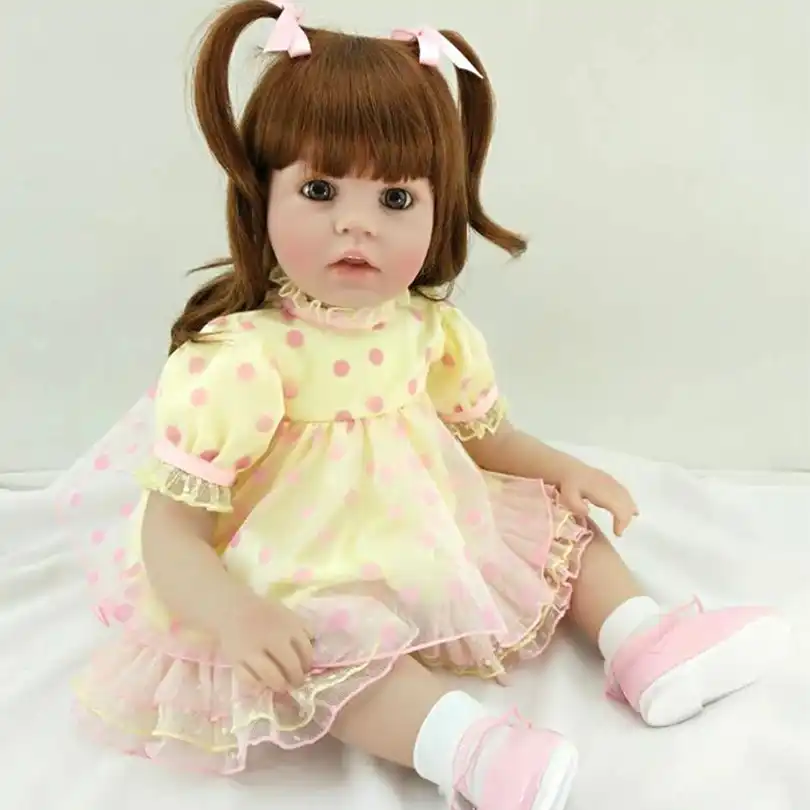 muñecas grandes con pelo largo