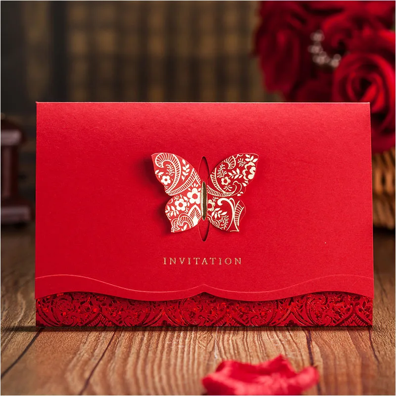 Emas Kupu Kupu Laser Cut Undangan Pernikahan Kartu Gratis