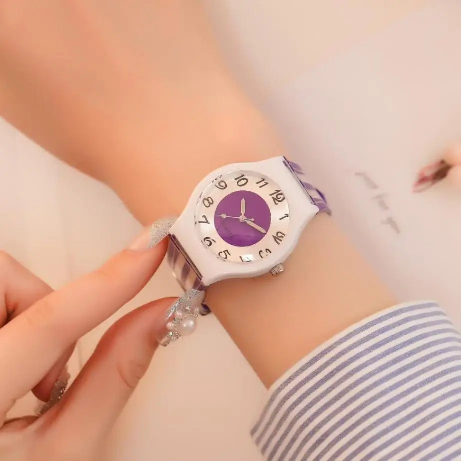 

Woman Student Fashion Silicone Band Analog Quartz Round Wrist Watch fashion women watches ladies wristwatch designer Alloy