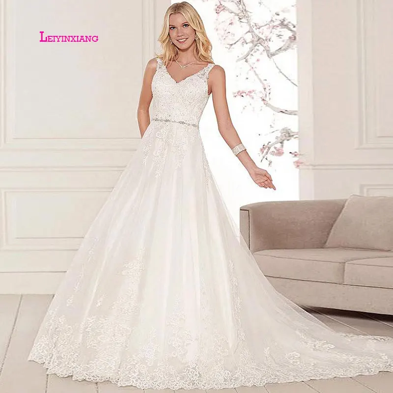 

LEIYINXIANG 2019 Bride Dress Wedding Dress Vestido De Noiva Sereia Robe Sexy Ball Gown Backless Luxury Elegant Appliques V-Neck