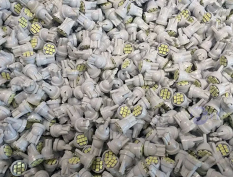 100 шт. Акция светодиодные T10 8 smd 1206 светодиодов 8SMD Внутреннее освещение автомобиля