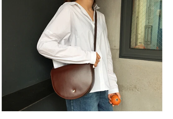 Женская сумка, Женская полукруглая маленькая одноцветная маленькая сумка с кисточками, Элегантная универсальная модная сумка на плечо, lalij589