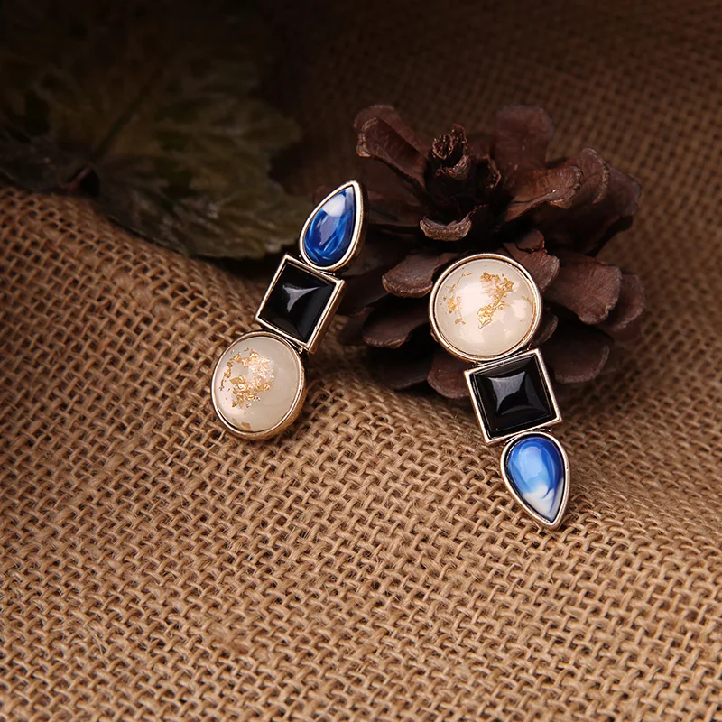 

Trendy Asymmetric Big Stud Earring Geometric Patterned Resin Gem Personalized Earring 2019 New Arrival in gift box