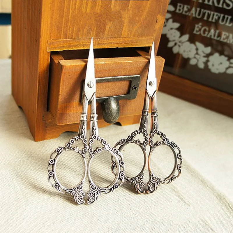 High quality Vintage Style Sewing Scissors Flower Pattern Sewing