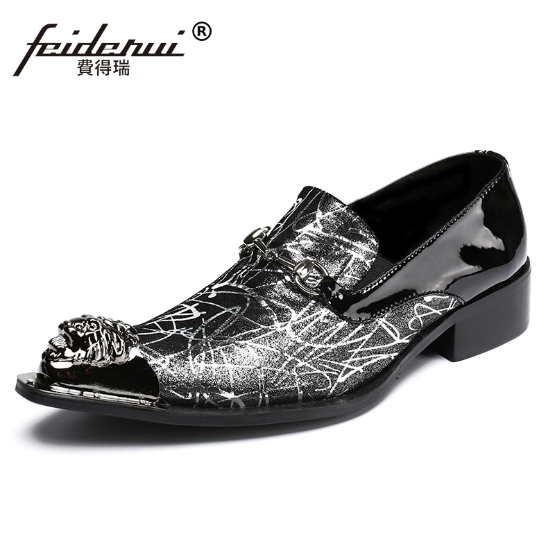 Plus Size Luxury Pointed Toe Slip on Man Runway Loafers Patent Leather Metal Tipped Wedding Party Men's Punk Rocker Shoes SL12